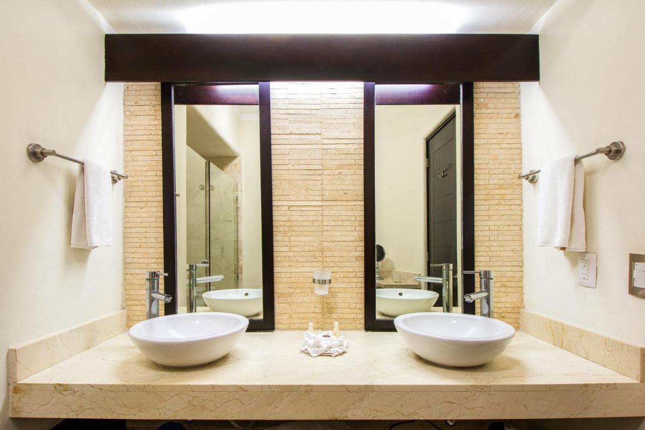 Corto Maltes 203 2 Bedroom Ocean View * Playa del Carmen