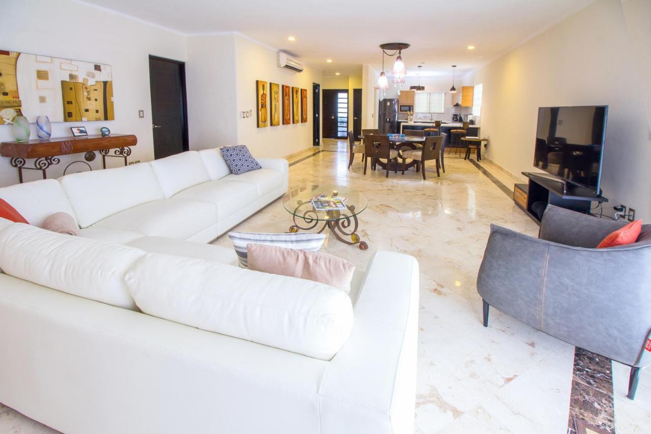 Corto Maltes 203 Apt 2 Bedroom Ocean View Apartment Playa del Carmen